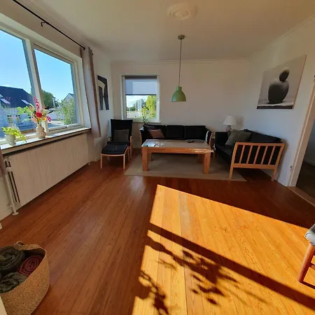 Lovely With Views Of Fields Casa vacanze