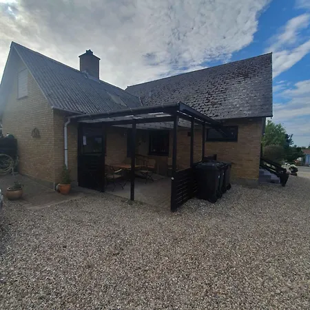 Lovely With Views Of Fields Casa vacanze