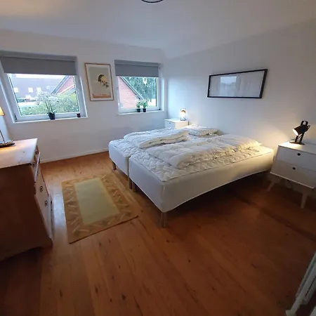 Lovely With Views Of Fields * Lebol