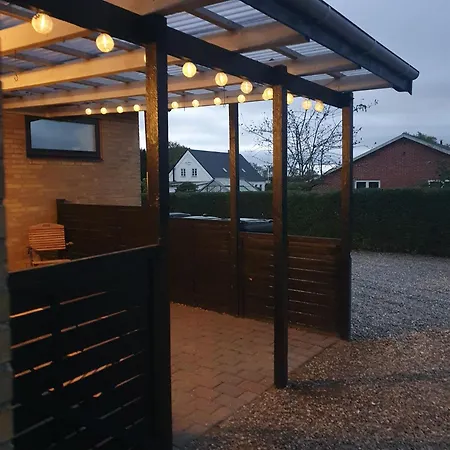 Lovely With Views Of Fields Ferienhaus